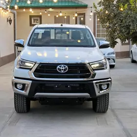Toyota Hilux 2025