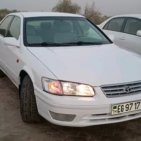 Toyota Camry 2000