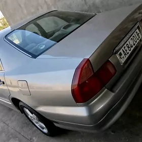 Mitsubishi Diamante 1995