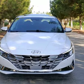 Hyundai Elantra 2022