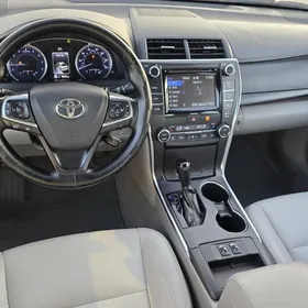 Toyota Camry 2016