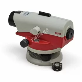 Leica niwelir NA730