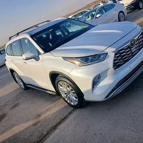 Toyota Highlander 2022