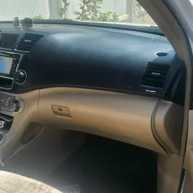 Toyota Highlander 2012