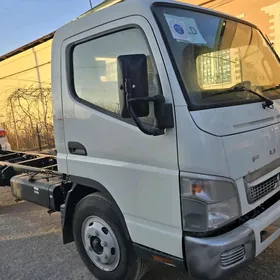 Mitsubishi Canter 2025