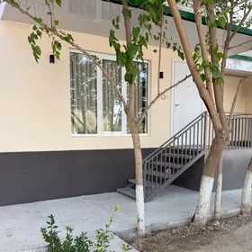 4 мкр 4 комнаты 1 этаж