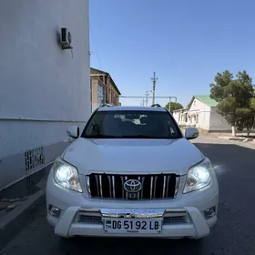 Toyota Land Cruiser Prado 2010