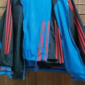 Спортивный костюм