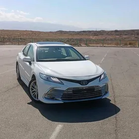 Toyota Camry 2022