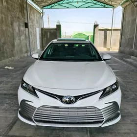 Toyota Camry 2022