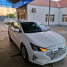 Hyundai Elantra 2019