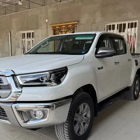 Toyota Hilux 2025