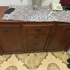 комод