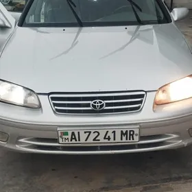 Toyota Camry 2000