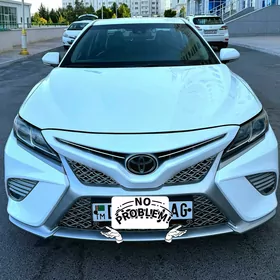 Toyota Camry 2018