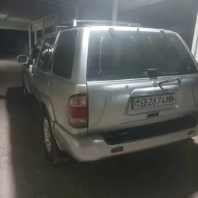 Nissan Pathfinder 2002