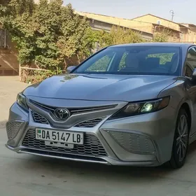 Toyota Camry 2023
