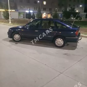 Opel Vectra 1990