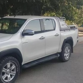 Toyota Hilux 2016