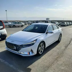 Hyundai Elantra 2022