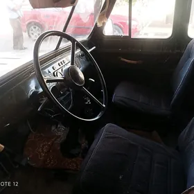 UAZ 469 1989
