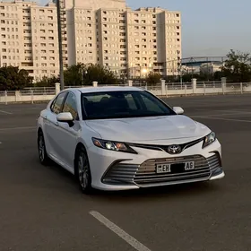 Toyota Camry 2022