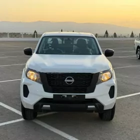 Nissan Navara 2025