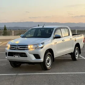 Toyota Hilux 2025
