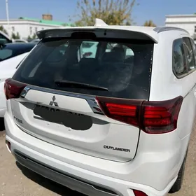 Mitsubishi Outlander 2022