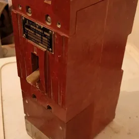 автоматический выключатель