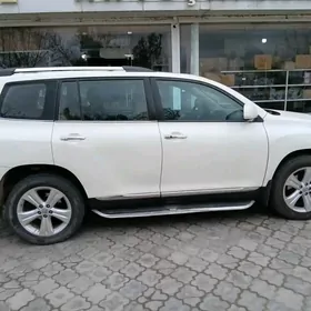 Toyota Highlander 2011