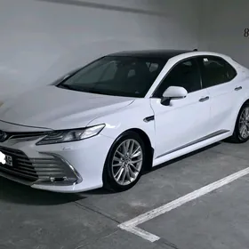 Toyota Camry 2022