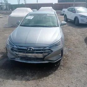 Hyundai Elantra 2020