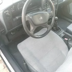 Opel Omega 1988