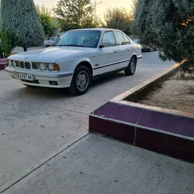 BMW 525 1990