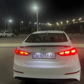 Hyundai Elantra 2016