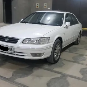 Toyota Camry 2000