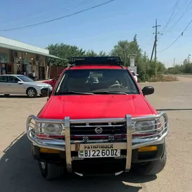 Nissan Pathfinder 1997