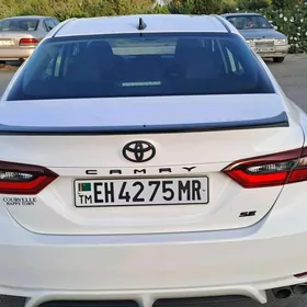 Toyota Camry 2021