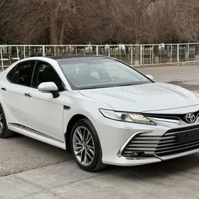 Toyota Camry 2023