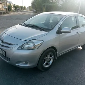 Toyota Yaris 2008