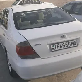 Toyota Camry 2004