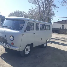 UAZ 2206 2000