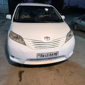 Toyota Sienna 2012