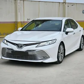 Toyota Camry 2018
