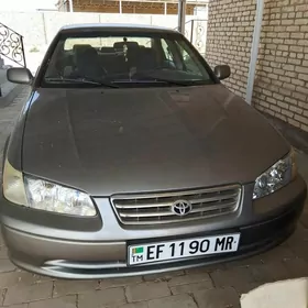 Toyota Camry 2001