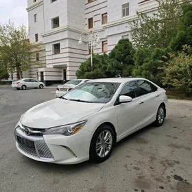 Toyota Camry 2017
