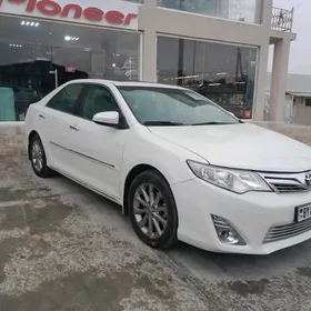 Toyota Camry 2012