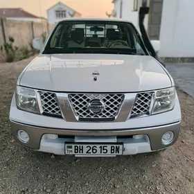 Nissan Navara 2012