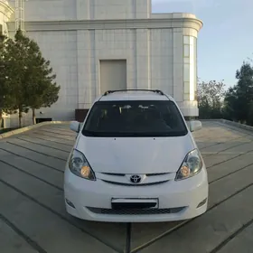 Toyota Sienna 2004